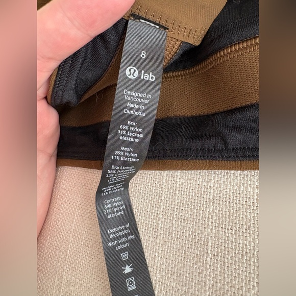 Lululemon athletica Brown Sports Bra Meduim to High Support in Size 8 - Picture 3 of 7